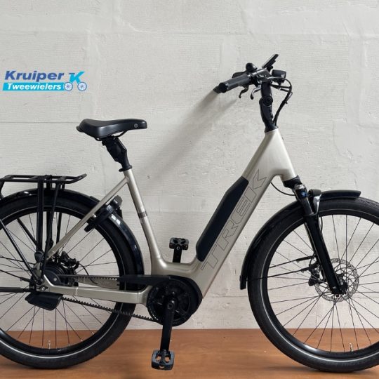 Trek District+ 5 Lowstep L Supernova 725wh